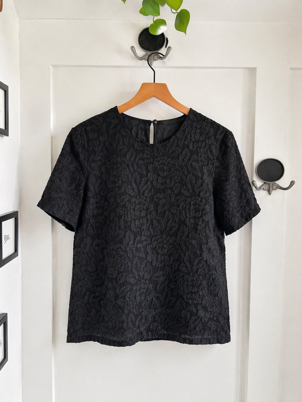 Black Textured Silk Floral Blouse • 90s Minimalist • Boxy Fit